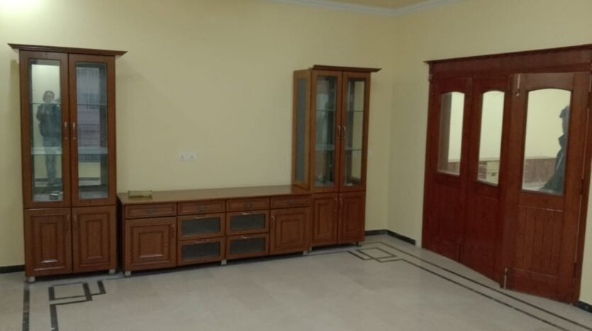 Rent In DHA Phase 2 Islamabad 10 Marla house portion